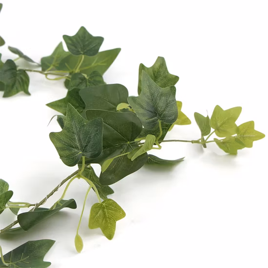 安いプラスチックサツマイモの葉人工吊り下げ植物グリーンシダレヤナギつるパーティーの装飾用
