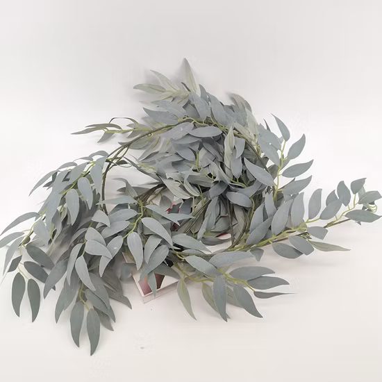 結婚式の家の装飾籐ハンギングフラワー人工アイビーリーフガーランド常緑つる植物 6フィート